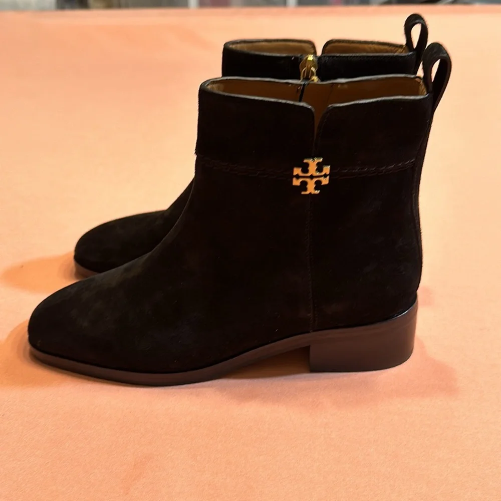 New Tory Burch Suede Boots. Glod Logo and Zipper. Black. Size 7.5.